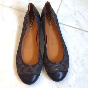 NWOT! Never worn Coach ballerina flats in black and grey, women's size 8.5